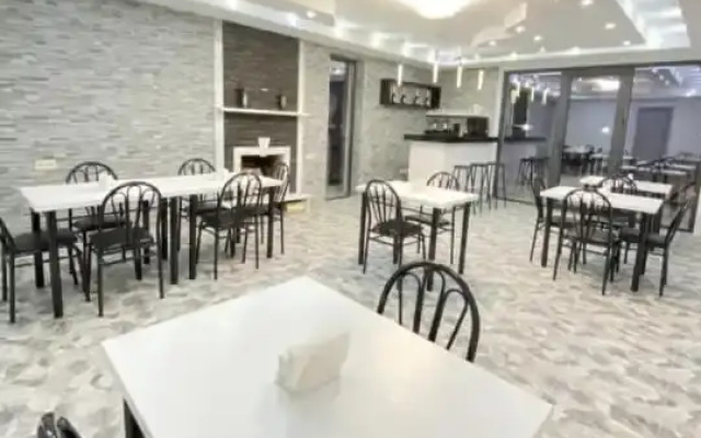 Отель Besami