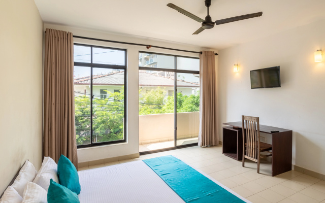 Отель Yoho Lavinia Loft