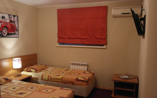 Отель Дронго