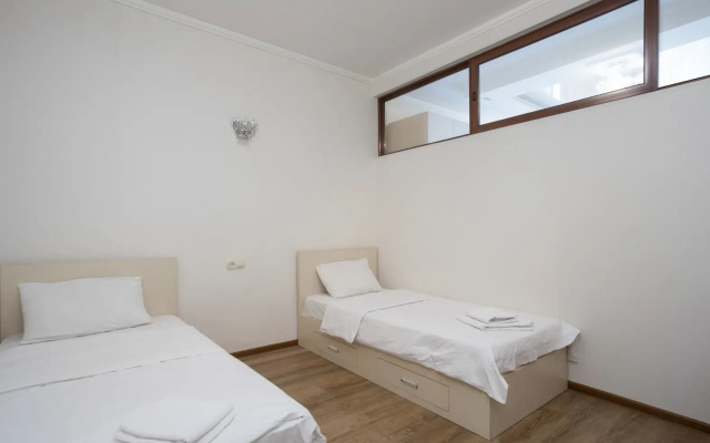 Апартаменты on Sayat-Nova Ave. 33-53
