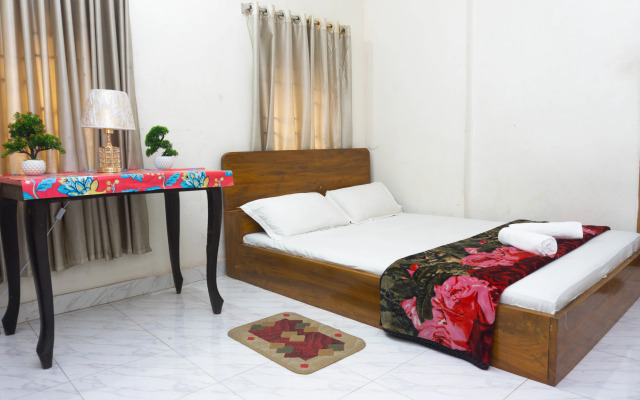 Отель White House International Residential