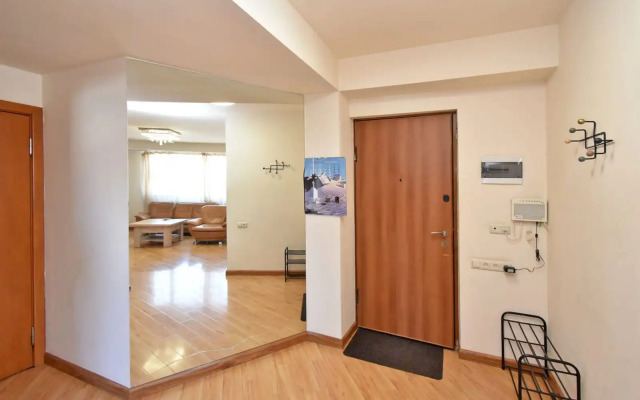 Apartments RentInnYerevan Avag Petrosyan 2