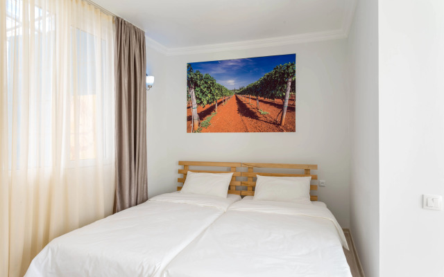 Guest rooms · Tbilisi — photo 12