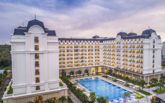 Отель Vinholidays Fiesta Phu Quoc