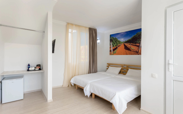 Guest rooms · Tbilisi — photo 39