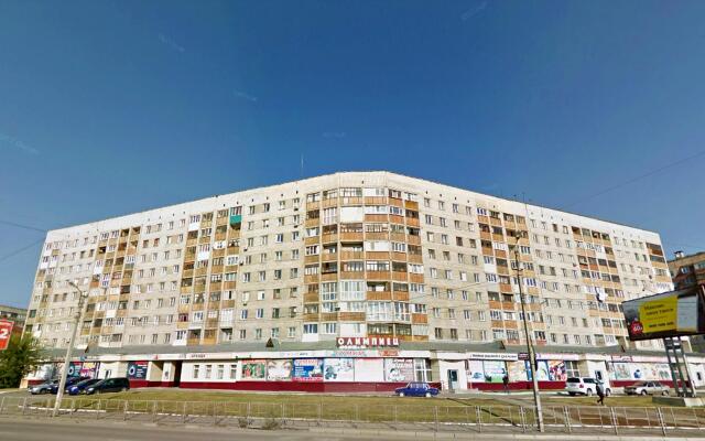 Апартаменты Добрые Сутки на Советской 214 в Бийске отзывы, цены и фото номеров - забронировать гостиницу Добрые Сутки на Советской 214 онлайн Бийск вид на фасад