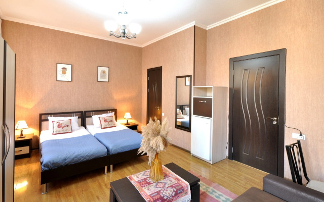 Comfort Twin room with balcony (twin beds) · Flamingo Hotel — photo 3