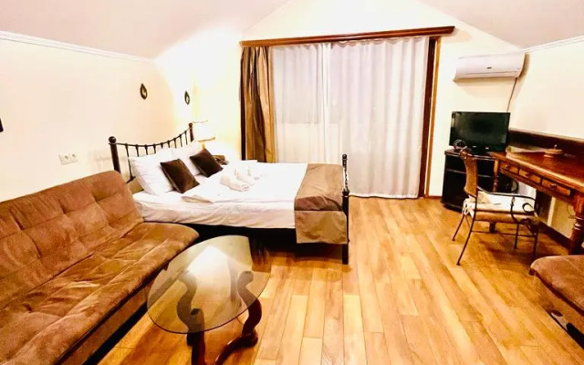 Guest rooms · Tbilisi — photo 36
