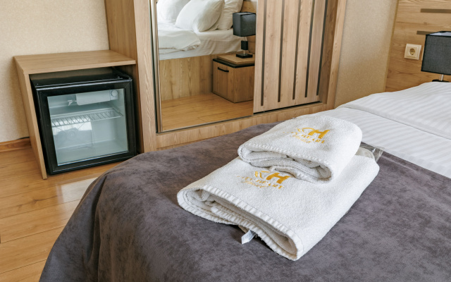 Superior room with city view · City Heart Hotel — photo 2