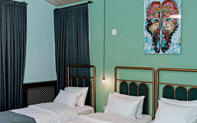 Guest rooms · Mestia — photo 13