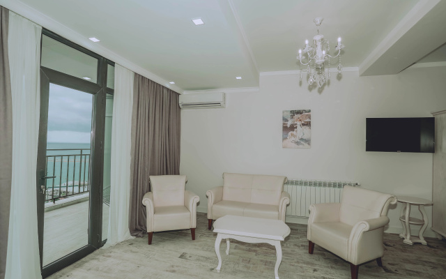 Guest rooms · Batumi — photo 20