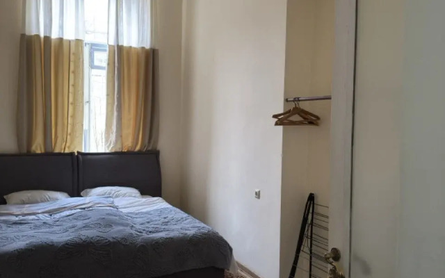 Guest rooms · Tbilisi — photo 23