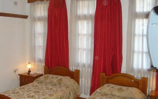Отель Kalemi