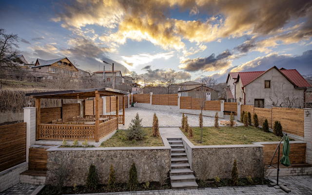 Отель Taniqinn Dilijan