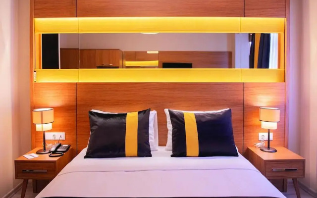 Отель Karamans Sirkeci Suites Hotel