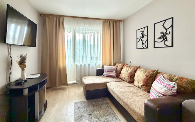 Апартаменты 51 Где Вас ждут Тепло Арктики на Маклакова, 52