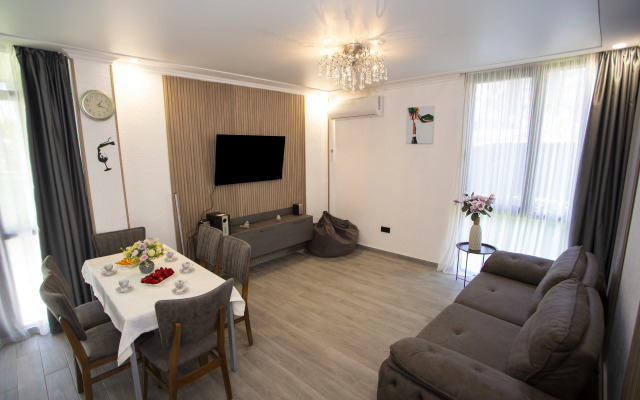 Частный дом Magnetoria 3 BR W Private Yard and BBQ