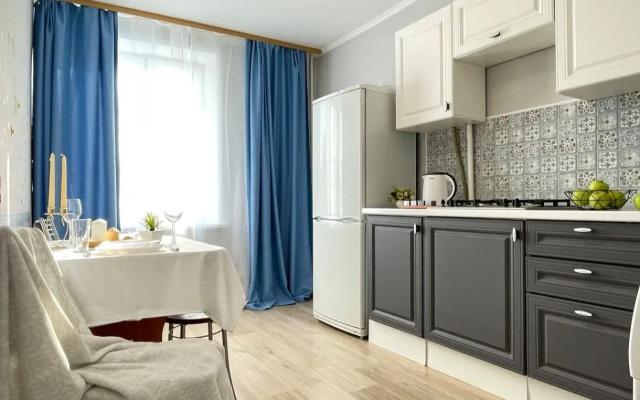 Комфорт Апартаменты Lora Home на Пражской