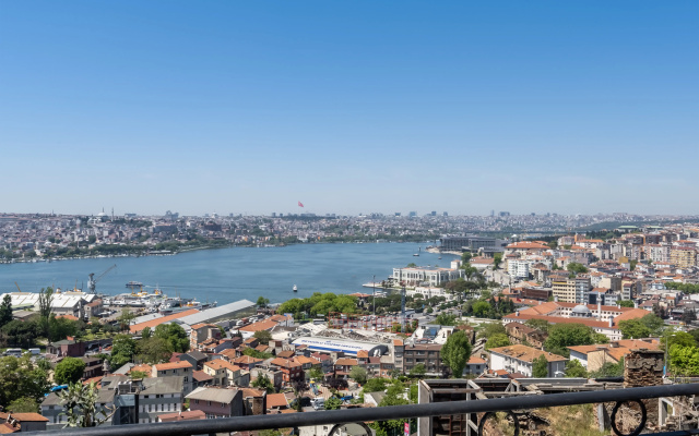 Отель Big Urban Stay Taksim & With Sea View