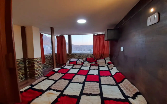 Хостел Petra Cabin