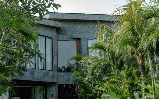 Вилла AMO Residence