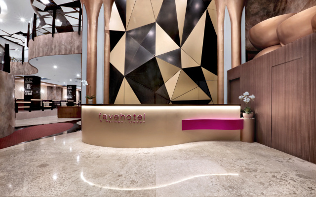 Отель Favehotel S. Parman, Medan