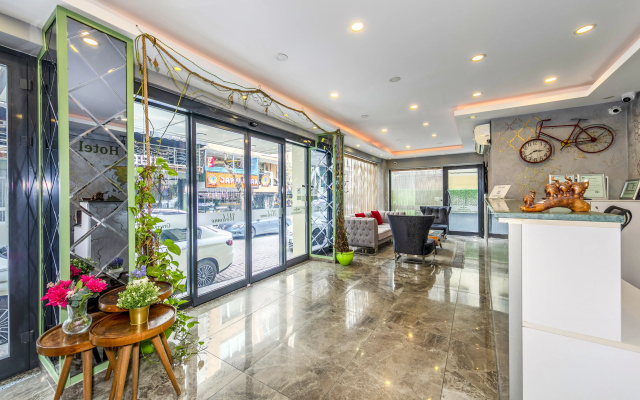 Green Garden Hotel