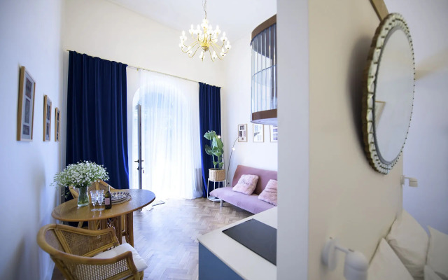 Guest rooms · Tbilisi — photo 10