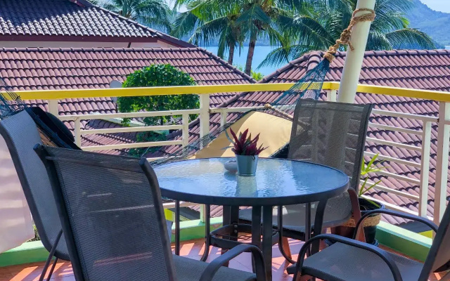 Апартаменты Sea Dreamer Beachfront Apartment