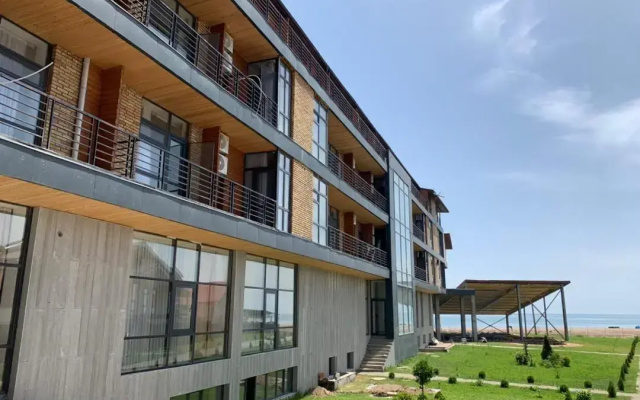 Отель Vzmorie Resort