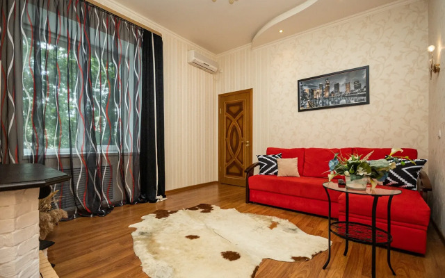 Квартира Центр Ростова, Театральная площадь