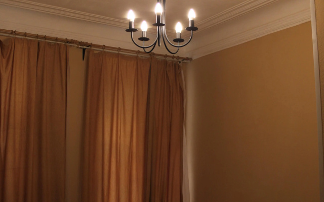 Меблированные комнаты Old Flat на Восстания