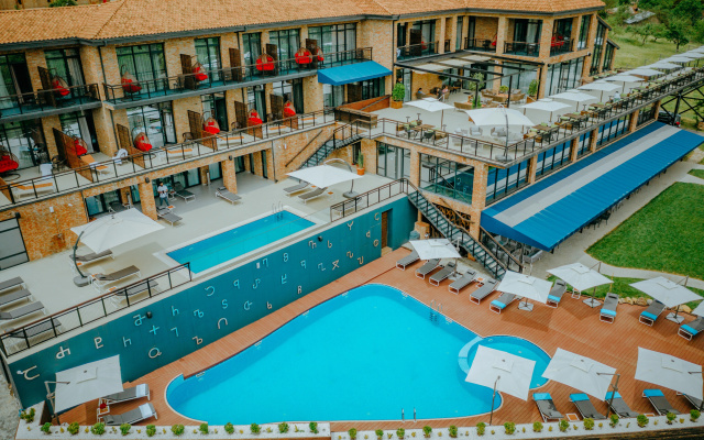 Pool · Borjomi — photo 13