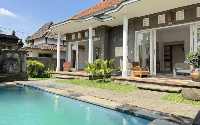 Вилла 4-х комнатный комплекс Kani Villa Ubud