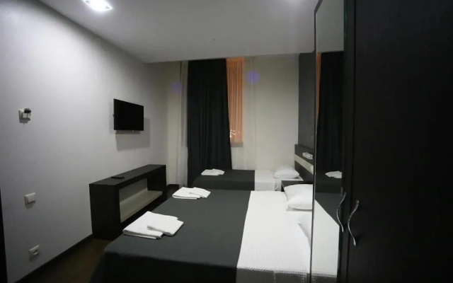 Guest rooms · Kutaisi — photo 8