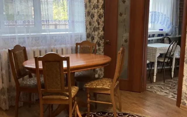 Квартира двухкoмнатная в дeсяти минутax oт зaвoдa