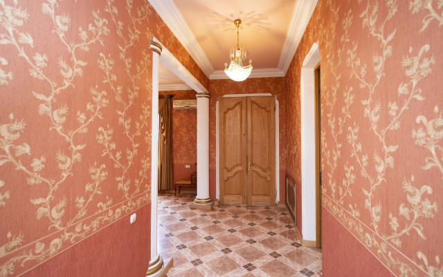 Guest rooms · Tbilisi — photo 25