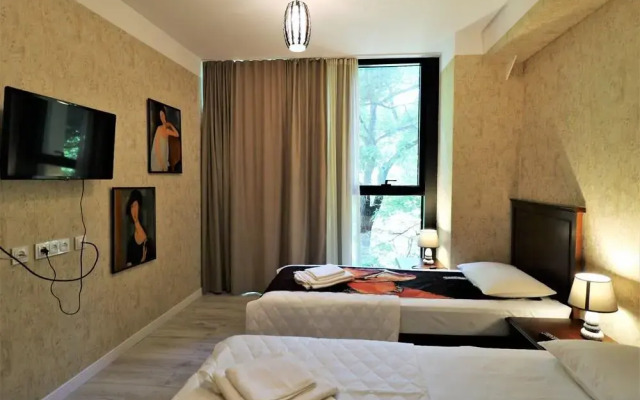Guest rooms · Tbilisi — photo 12