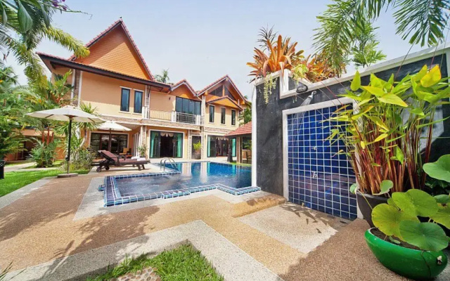Вилла Thai Pool Villa with Pool and Parking