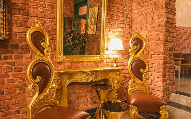 Отель Aria Palace