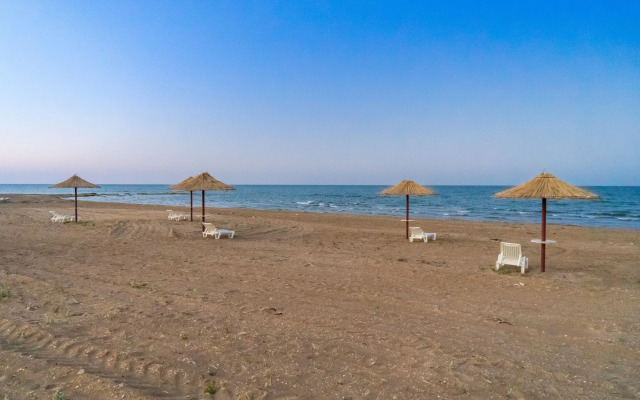 Golden Beach Hotel