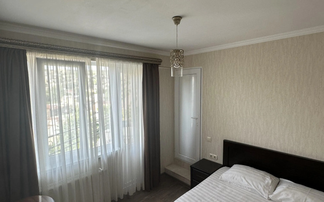 Standard Double room with balcony and with view (full double bed) · Hotel Piano — photo 2