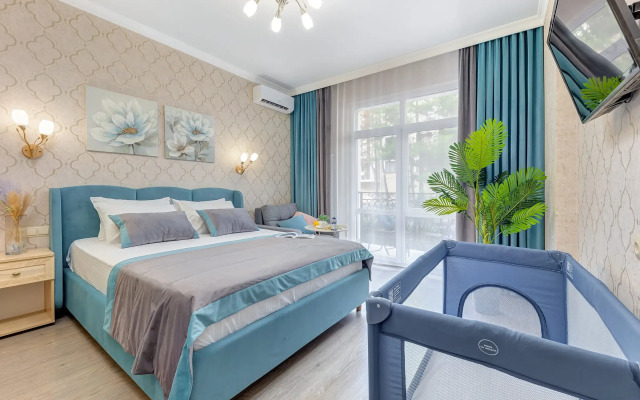Апартаменты с балконом  Sea Breeze & SPA