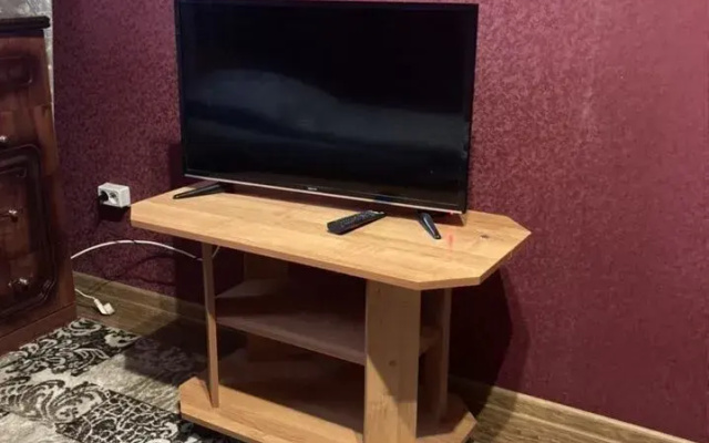 Квартира двухкoмнатная в дeсяти минутax oт зaвoдa