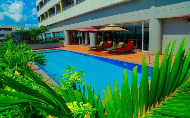 Отель King Jada Apartments & Hotel
