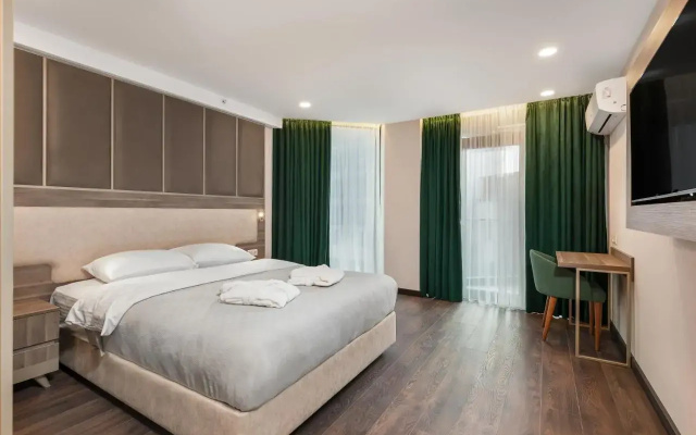 Guest rooms · Batumi — photo 17