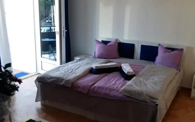 Guest rooms · Tbilisi — photo 21