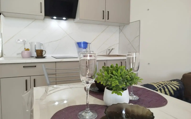 Квартира студия live in comfort на Современников 8
