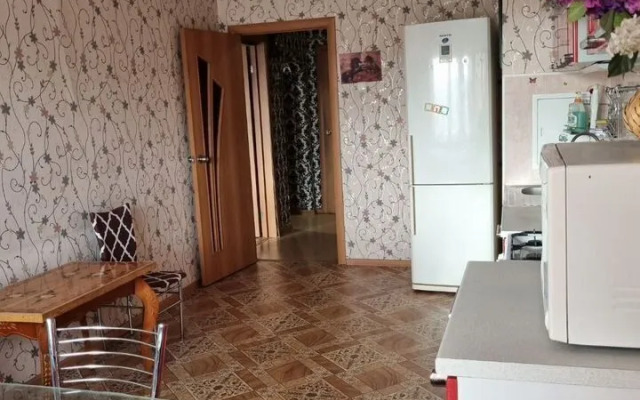Квартира Уютная в мкр. Оптимистов 10/1