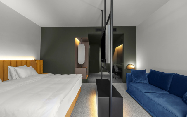 Spinner Double room (full double bed) · Episode Tbilisi Hotel — photo 3